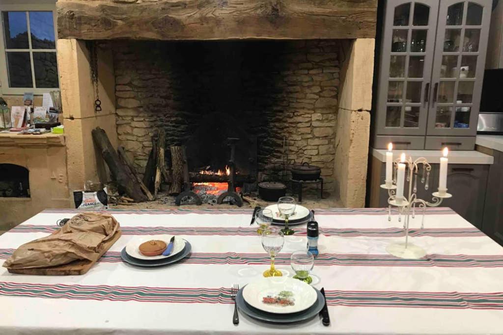 Chez Renou Et Prosperou Maison Typique Du Sarladait Saint-Genies المظهر الخارجي الصورة