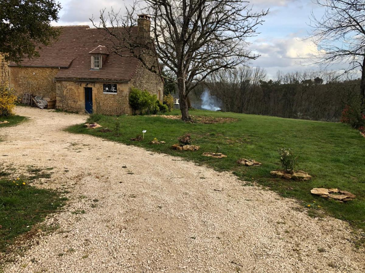 Chez Renou Et Prosperou Maison Typique Du Sarladait Saint-Genies المظهر الخارجي الصورة